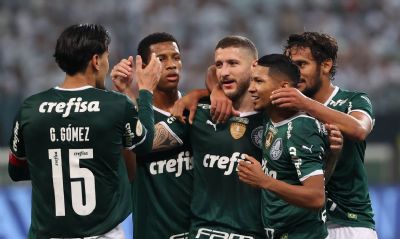 Palmeiras atropela Atltico-GO para abrir folga na liderana