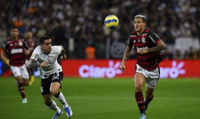 Flamengo e Corinthians buscam ttulo da Copa do Brasil no Maracan