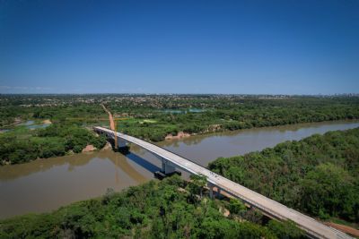 Obras de ponte que liga Parque Atalaia ao Parque do Lago so retomadas aps reduo das chuvas
