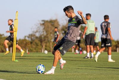 Cuiab retoma treinos e se prepara para jogo contra o Santos domingo na Arena Pantanal