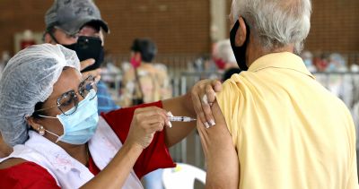 Vacinao da primeira dose dos idosos de 80 a 84 anos ser retomada nesta quarta-feira