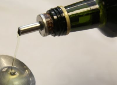 Em MT: Ministrio probe venda de azeite de oliva de seis marcas aps descoberta de fraudes
