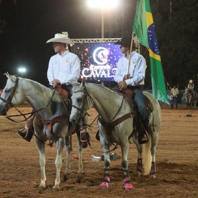 Noite de abertura da 7 Semana do Cavalo  marcada por fortes emoes - Vdeo