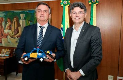 Medeiros solicita a Bolsonaro doses extras de vacina para regio de fronteira