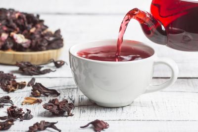 Afinal de contas, pode tomar ch de hibisco todos os dias?