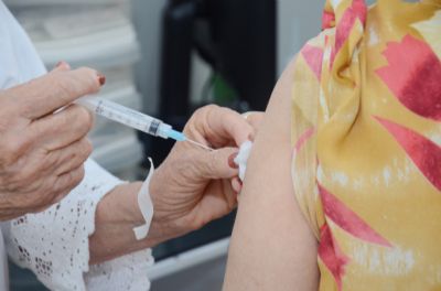 Motoristas do transporte coletivo comeam a ser vacinados contra a Influenza