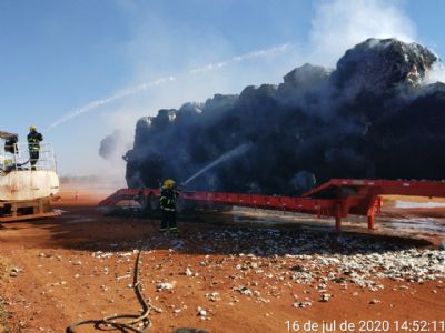 Incndio destri mais de 2 toneladas de algodo no norte do Estado