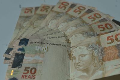 Governo tem dficit de R$ 16,8 bilhes em agosto