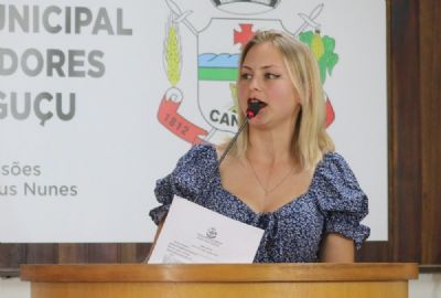 Vereadora  eleita a contragosto com votos para 'embelezar' mesa diretora em Canguu