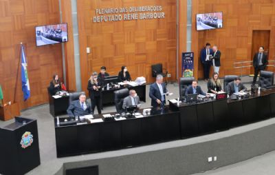 Deputados derrubam 11 vetos do Executivo e resgatam emendas sobre ferrovia em Rondonópolis