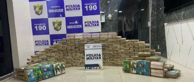 Polcia Militar e PRF apreendem 300 quilos de drogas escondidos em caminho em Confresa