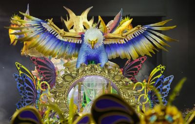 guia de Ouro ganha primeira vez carnaval de So Paulo
