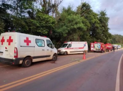 Acidente com nibus deixa 7 mortos e 13 feridos no Paran