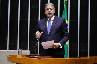 Arthur Lira  reeleito presidente da Cmara com 464 votos