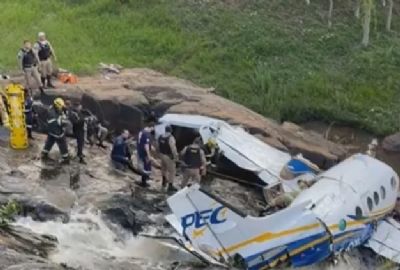 Avio de Marlia Mendona cai em MG e ningum sobrevive