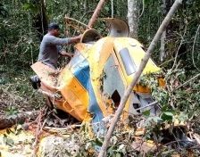 Fotos | Avio cai em fazenda e piloto morre