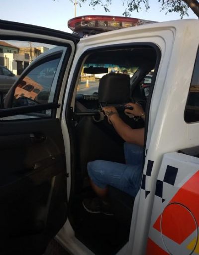 Passageiro de carro por aplicativo  preso em Cuiab