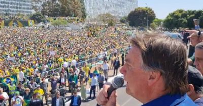 Em discurso, Bolsonaro pede que STF 'enquadre' ministro Alexandre de Moraes