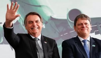 Bolsonaro e Tarcsio de Freitas participam de agenda com pastores em SP