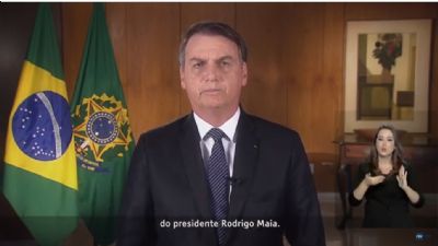 Na TV, Bolsonaro faz aceno a Maia e diz que reforma da Previdncia diminuir desigualdade social