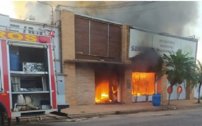Homem  preso aps atear fogo em prdio da Secretaria de Assistncia Social