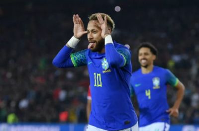 No Brasil, Neymar curte festas e passar Rveillon em Mangaratiba