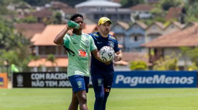 'Seleo mostrou evoluo', elogia Ramon, aps 2 a 0 sobre Colmbia
