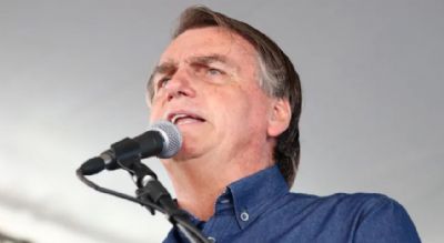 'Que as autoridades apurem seriamente o ocorrido', diz Bolsonaro aps crime em Foz