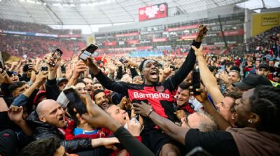 Bayer Leverkusen fatura ttulo indito do Campeonato Alemo