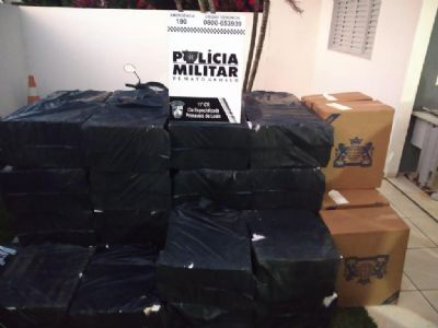 Dupla  presa com mais de 2 mil caixas de cigarros contrabandeados