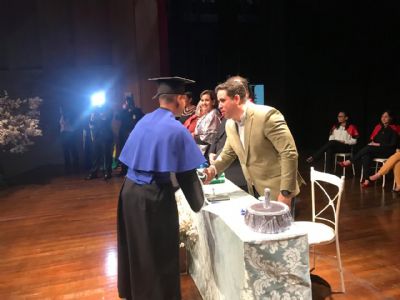 Vice-prefeito celebra a formatura de jovens da Escola Tcnica Estadual
