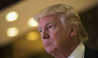 Trump estende distanciamento social por coronavrus nos EUA at 30 de abril