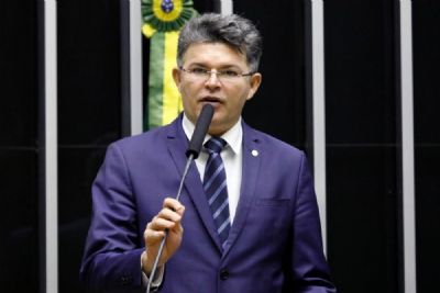 Alexandre Moraes vai perder o cargo por 'conversa bolivariana', afirma Medeiros