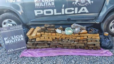 Cavalaria prende dupla com 215 tabletes de maconha em Cuiab