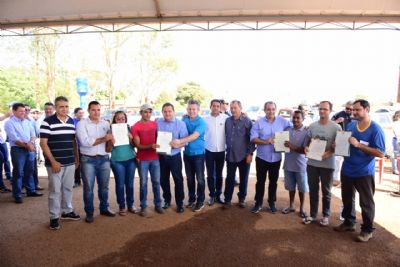 Famlias de Campo Verde recebem do Governo 78 ttulos de regularizao fundiria