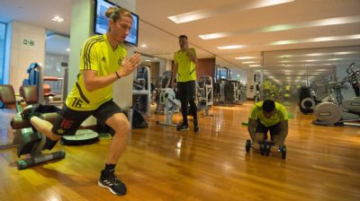 Completo e sem dvidas, Flamengo faz ltimo treino antes da estreia no Mundial