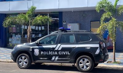 Polcia e Procon municipal apreendem carretis de linha chilena em papelaria