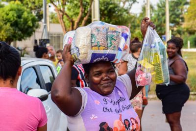 Governo j entregou mais de 73 mil cestas de alimentos a municpios de MT