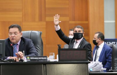 Joo Batista questiona membros de comisso e cita desconfiana entre representantes de servidores