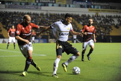 Luverdense anuncia atacante que estava no Cricima; Junior Rocha deve manter time titular contra o Boa Esporte