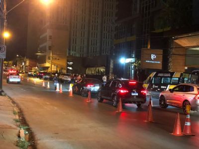 Operao Lei Seca prende sete motoristas por embriaguez ao volante em Cuiab