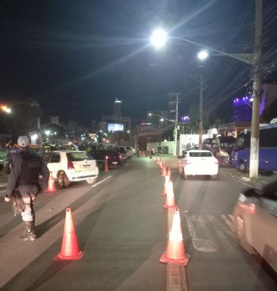Quatro motoristas so presos por embriaguez ao volante na Avenida do CPA em Cuiab