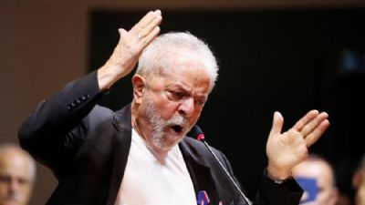 Relator do processo de Lula sobre stio de Atibaia vota contra anular sentena