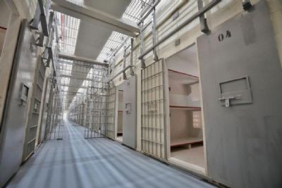 Governo endurece proibio contra celulares em unidades prisionais de MT