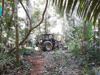 ​Sema apreende maquinrios utilizados em desmatamento de Unidades de Conservao