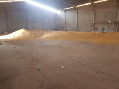 Polcia Militar recupera 50 toneladas de carga de milho e prende suspeito do roubo