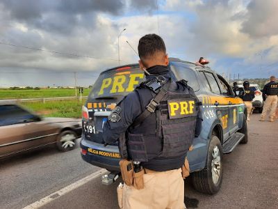 Polcia Rodoviria aplica mais de 15 mil testes do bafmetro no Natal