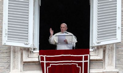 Papa pede que se evite a polarizao e defende o dilogo