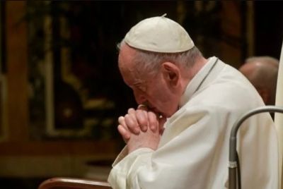 Papa pede corredores humanitrios na Ucrnia: 'Destruio brbara'