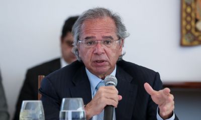 Jamais esteve sob anlise privatizar o SUS, diz Guedes